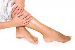 treatment of varicose veins of the legs with ointment